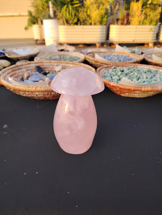 Rose quartz mushroom